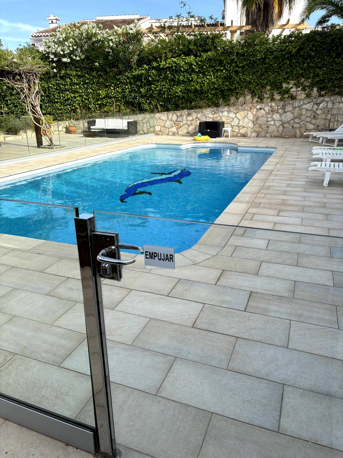 180197c3-d27f-44f2-8ff5-22623e809fba