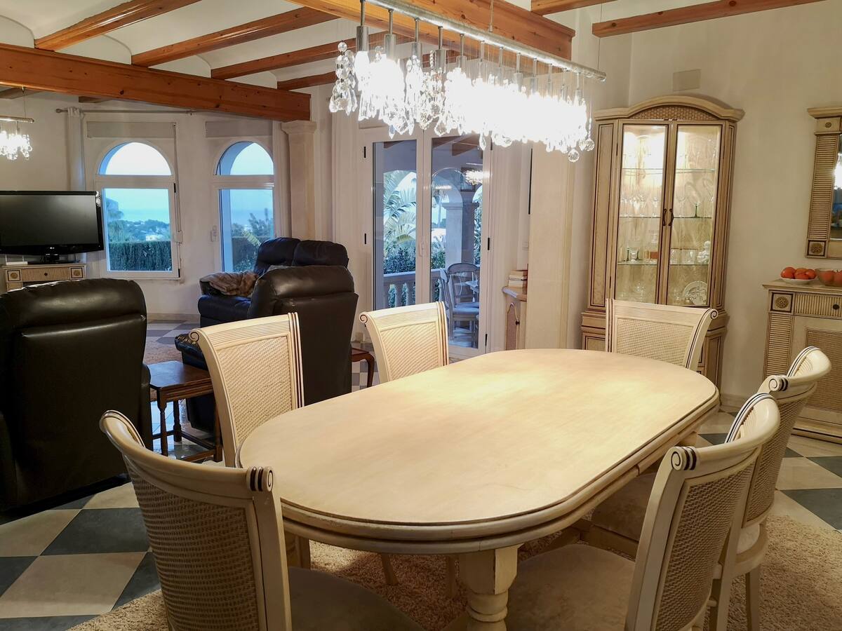 1ffbb032-b57d-4306-a7bf-6cb81426cdc8