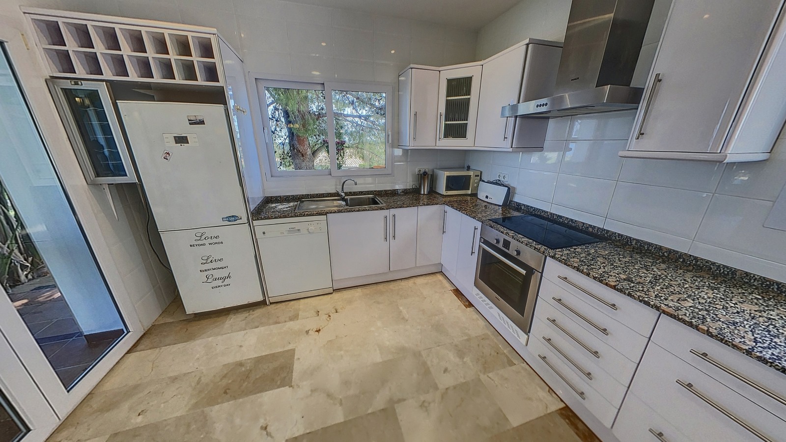 WhatsApp Image 2025-11-06 at 13.48.36 (2)