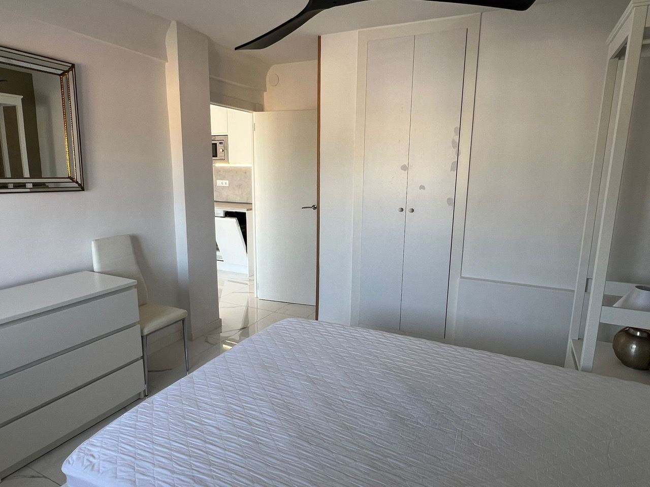 04b247c7-48a0-4afa-af95-4e53eaa3e2fa